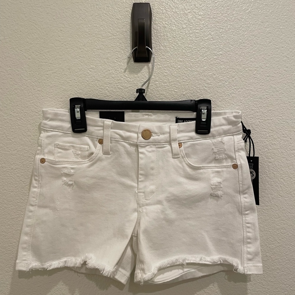 NWT Womens White BLANK NYC The Essex Classic cut off short size 25 and 24